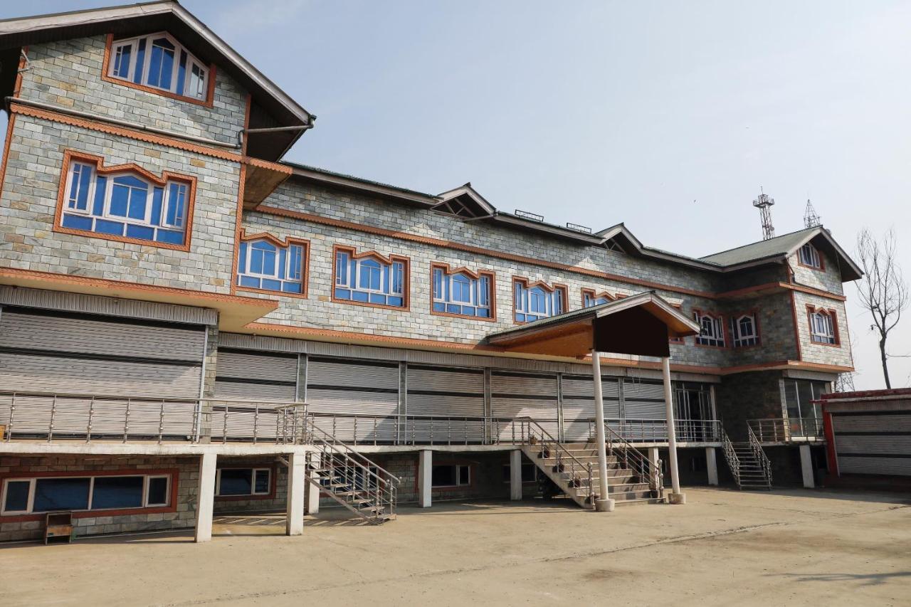 Capital O Sobo Central Srīnagar Dış mekan fotoğraf