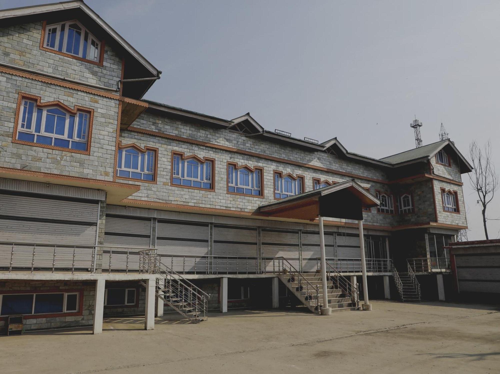Capital O Sobo Central Srīnagar Dış mekan fotoğraf